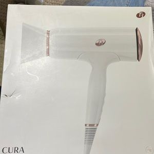 T3
AireLuxe Hair Dryer